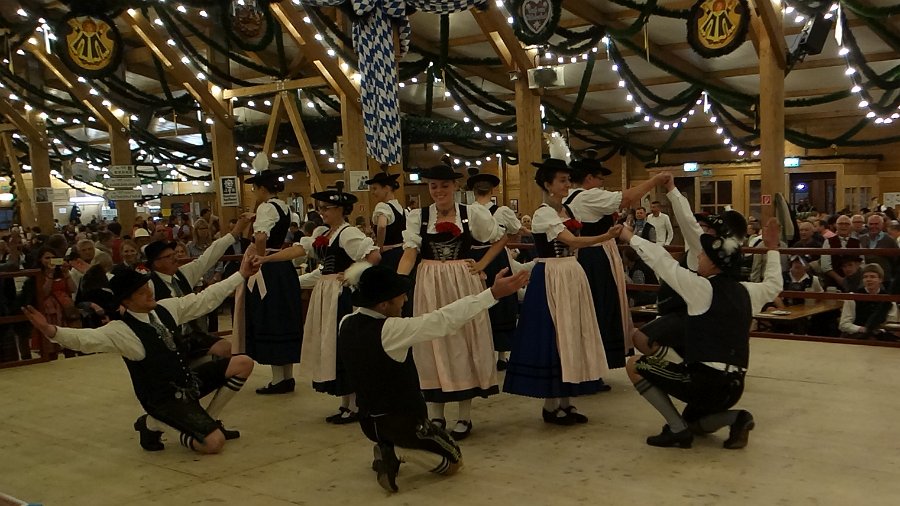 Oktoberfest 1077